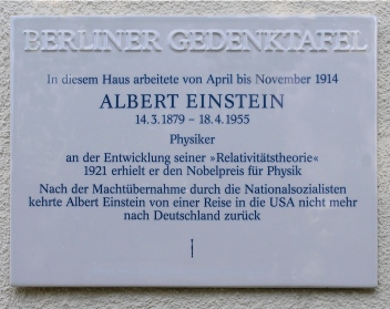 Gedenktafel_Ehrenbergstr_33_(Dahl)_Albert_Einstein